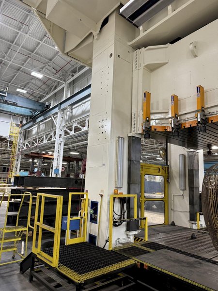 2500 TON SCHULER SMG HZPU-T-2250-4600/2450 HYDRAULIC PRESS. STOCK # 0902224