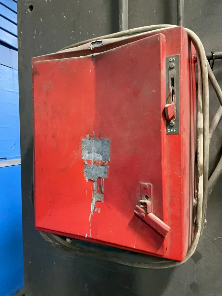 HYDRA TOOL COMPANY PRESS BRAKE  -  150 G
