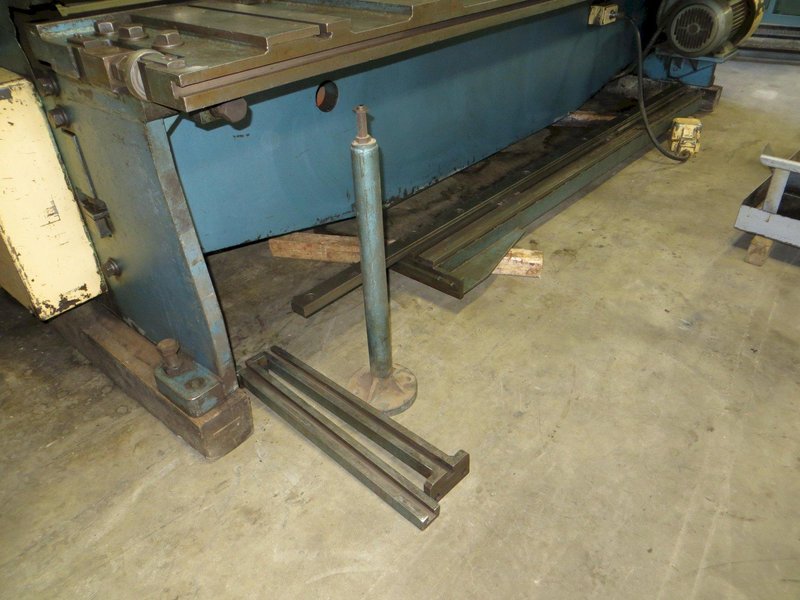 1/4" x 10 ft. Amada Mechanical Power Shear Model M-3060