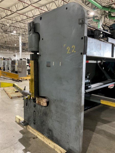 CINCINNATI 3D10 HYDRAULIC POWER SQUARING SHEAR USED