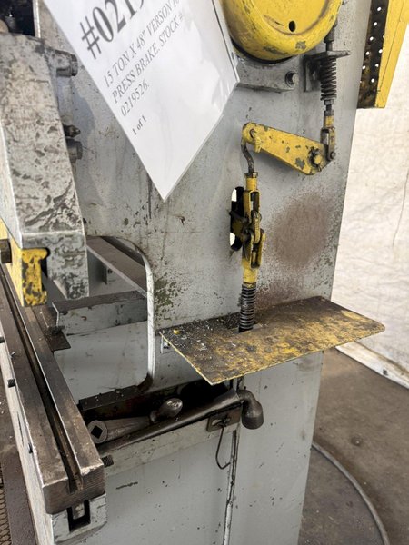 15 TON X 48" VERSON 16-48 PRESS BRAKE. STOCK # 0219526.