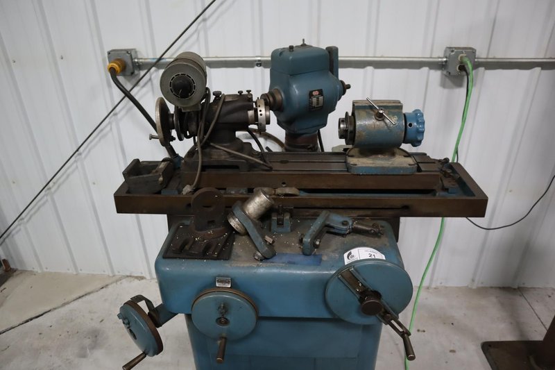 KO Lee Model BA900 Tool &amp; Cutter Grinder, B923G Head, 3/4 HP, Cabinet Base, Assorted Tooling- Auction Item