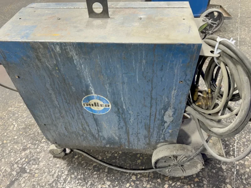 MILLER 200 AMP WELDER   -  MILLERMATIC 200