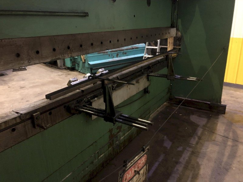 230 TON X 14' CINCINNATI MODEL #230CBX12 HYDRAULIC PRESS BRAKE: STOCK 16875