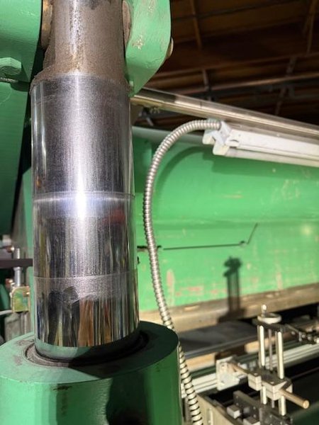 175 Ton x 12′ Accurpress 717512 Press Brake, 1992