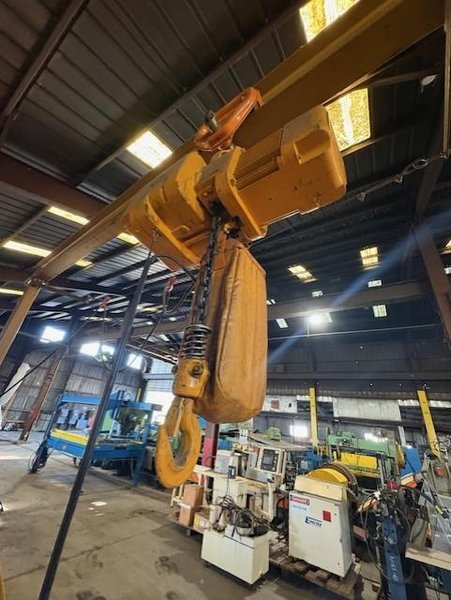 2 TON SPANCO MOBILE GANTRY CRANE WITH 2TON HARRINGTON HOIST STOCK# 4133