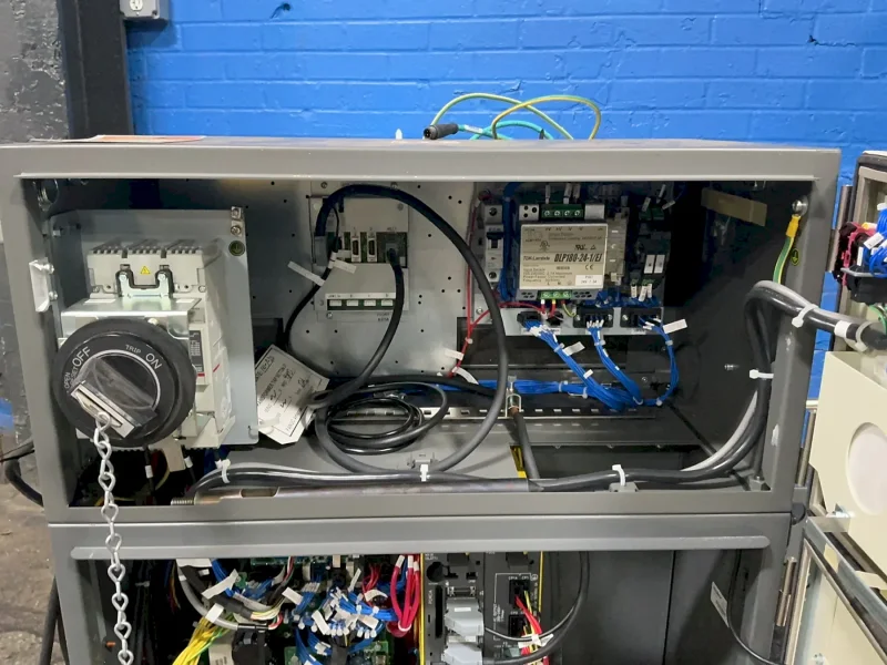 FANUC ROBOT  -  R-2000IC 210L