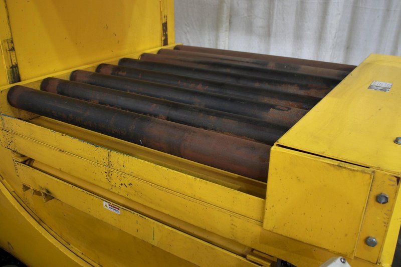 4000 LBS AIR TECHNICAL INDUSTRIES PACMAN TYPE UPENDER: STOCK #76417