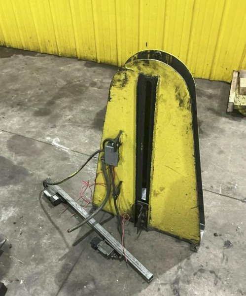 6 STAND X 1.5" ARDCOR MODEL 1-F ROLLFORMER. STOCK # 0536926
