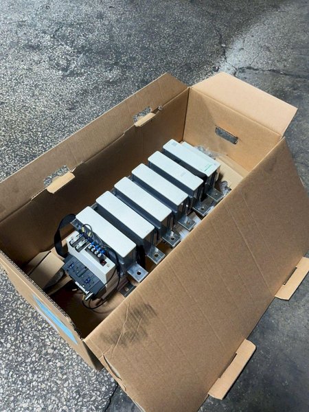 SCHNEIDER ELECTRIC CONTRACTOR   -  LC1F780F7