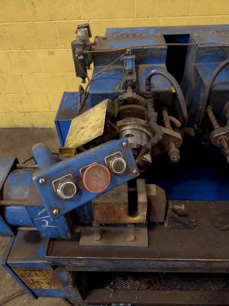 3/4&quot; (2) HEAD ASHLAND MODEL #100 PIPE THREADER WITH  LANDIS LANCO #6T HEADS: STOCK #18210