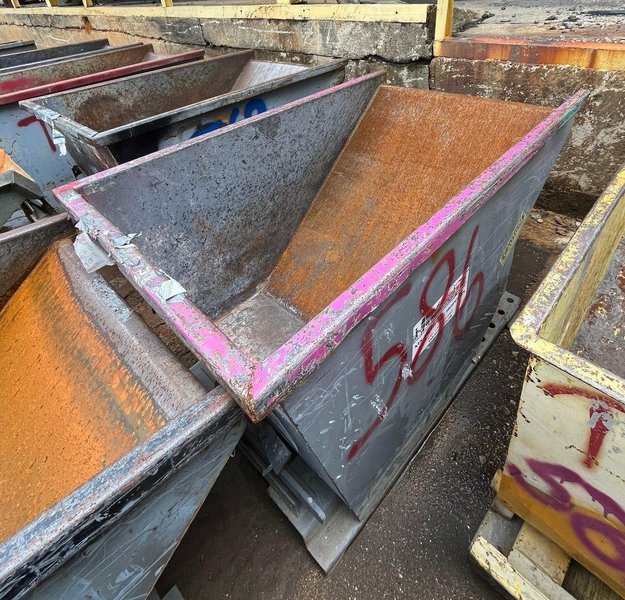1 YARD DUMP HOPPER: STOCK #23202