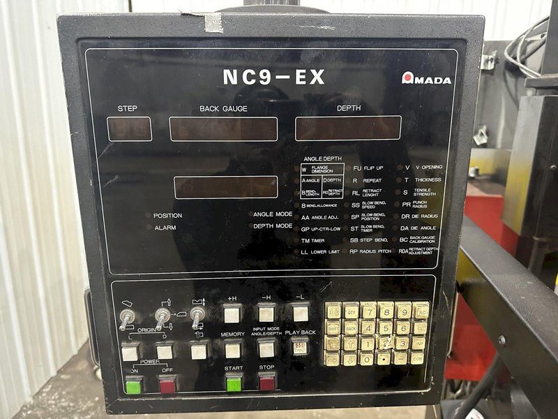 80 TON x 8' AMADA MODEL #RG-80 HYDRAULIC PRESS BRAKE NC9-EX CONTROL: STOCK #19753