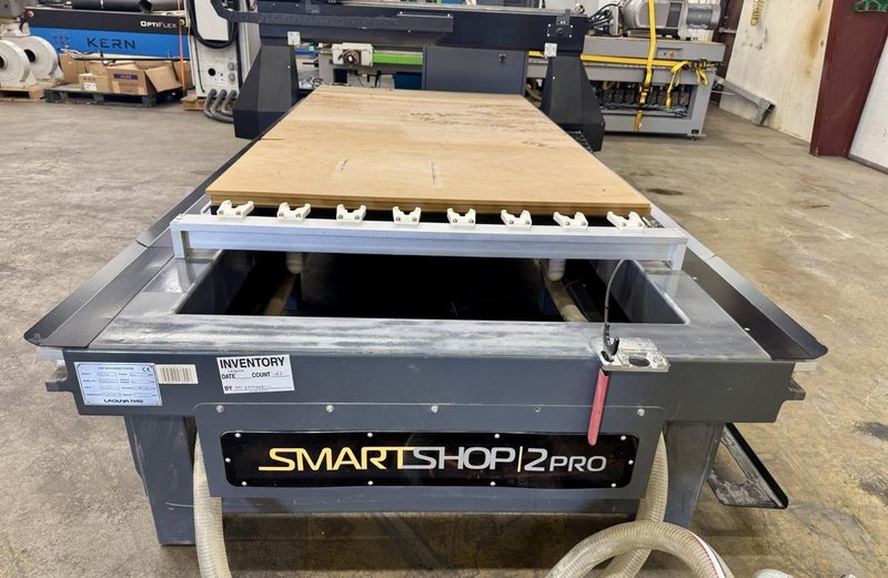 Laguna SmartShop II Pro 4′ x 8′ CNC Router, 2023 – 12 HP HSD Spindle, 8-Position ATC, Vacuum Table, Syntec Control