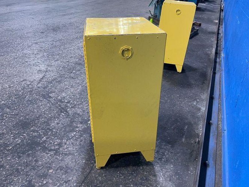 EAGLE 12 GALLONS FLAMMABLE LIQUID STORAGE CABINET  -  1925LEGS