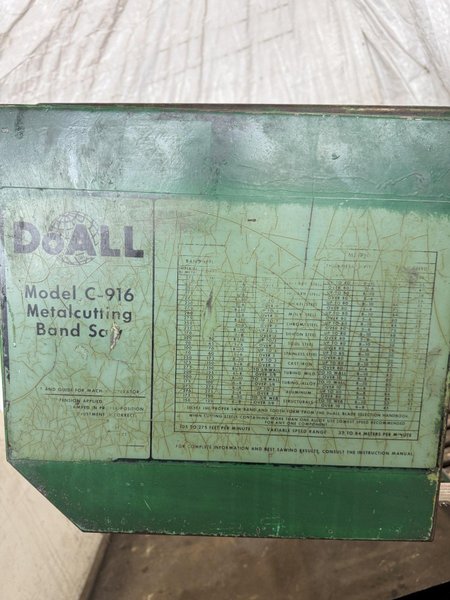 9" X 16" DOALL C-916 HORIZONTAL BANDSAW W/ 10' X 18" CONVEYOR. STOCK # 0112526.