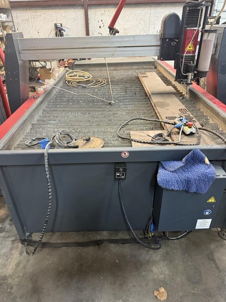 5′ x 10′ Omax Maxiem 1530 Waterjet, 2024 – Less than 5 hours