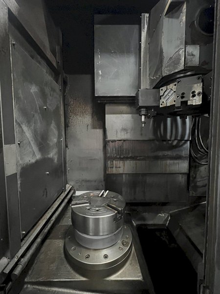 HYUNDAI KIA 31.5&quot; CNC VTL WITH LIVE TOOLING AND 15&quot; 3 JAW CHUCK, FANUC 21iT CONTROL, MODEL SKT-V5RM, NEW 2009