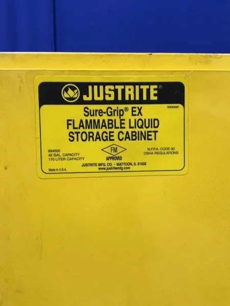 JUSTRITE 45 GALLONS  / 43" X 18" X 65" FLAMMABLE CABINET  -  894500