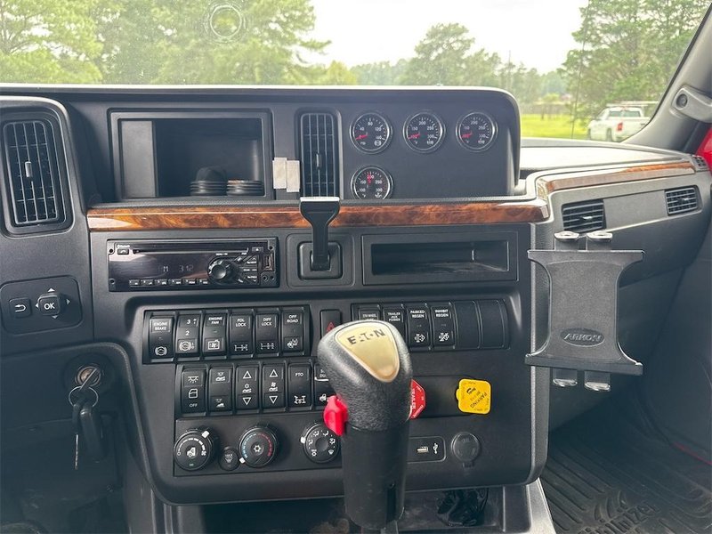 2019 International LT625 3HSDZAPR0KN125888