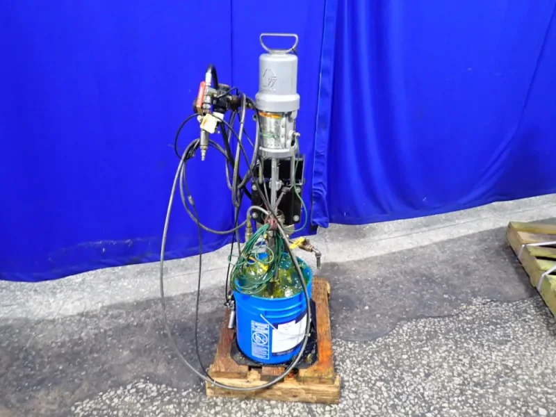 GRACO ADHESIVE DISPENSING SYSTEM