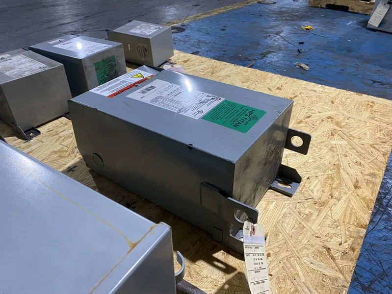 Hammond Power Solutions – Q005PEKF Transformer 600V – 120/240V, 5 kVA USED