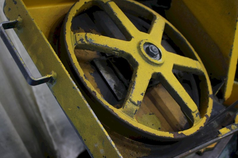 9" X 16" W F WELLS HORIZONTAL BAND SAW: STOCK #75562