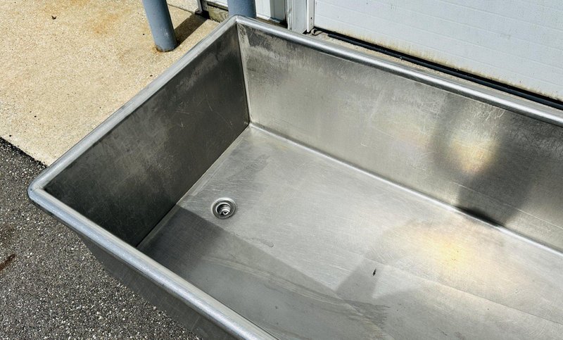 8’ x 30” x 17.5” Stainless Steel  |  Single Compartment Sink