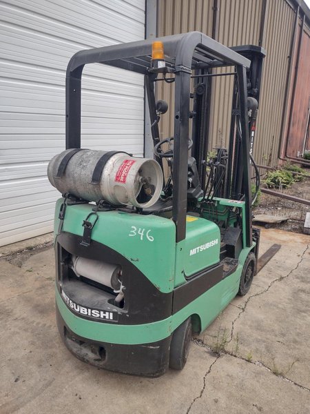 3000 LB MITSUBISHI MODEL #FGC15K 3-STAGE LP FORKLIFT: YOBRO #24166