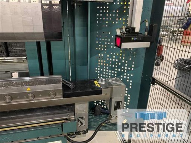 Salvagnini 242 Ton x 13&#039; 7-Axis B3-220/4250 CNC Hydraulic Press Brake