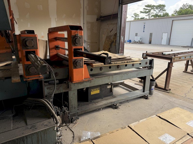 21&quot; x 31&quot; Scotchman Automatic Horizontal Mitering Bandsaw