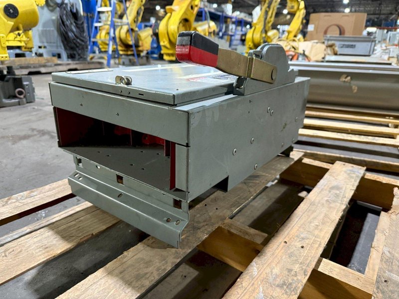 Square D QMB365W Series E1, 400A, 600VAC Fusible Switch USED
