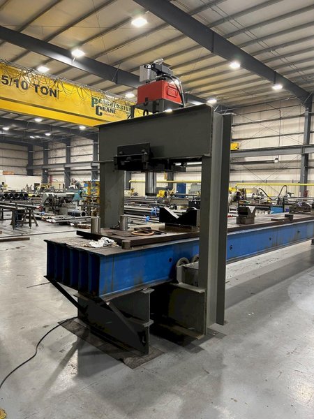 300 TON X 30' POWER TEAM TRAVELING H FRAME HYDRAULIC STRAIGHTENING PRESS: STOCK #20499