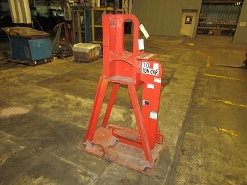 10 Ton Bushman C-Hook With Stand