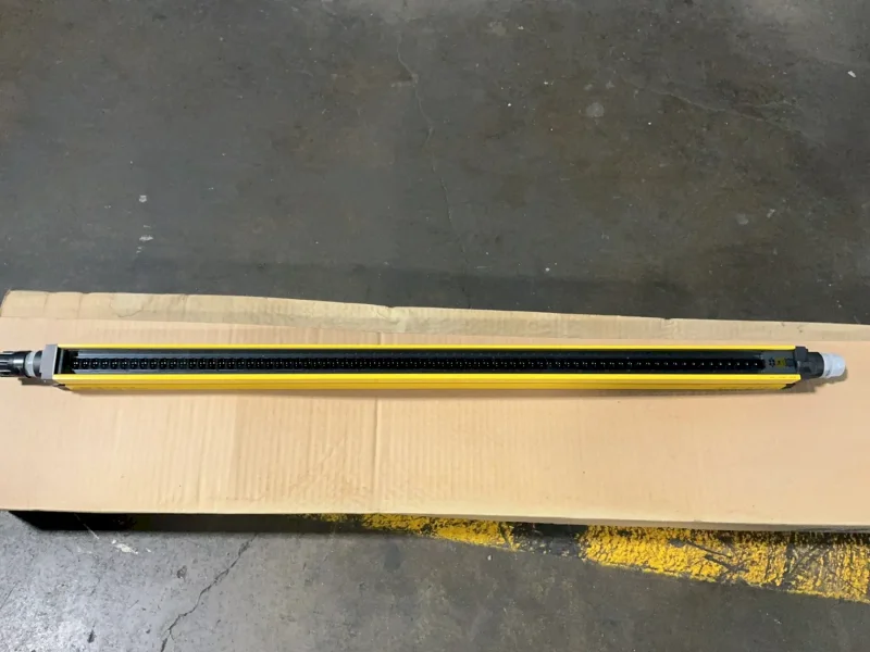 SICK 19 M SCANNING RANGE SAFETY LIGHT CURTAIN SENDER  -  C40S-0703DA010