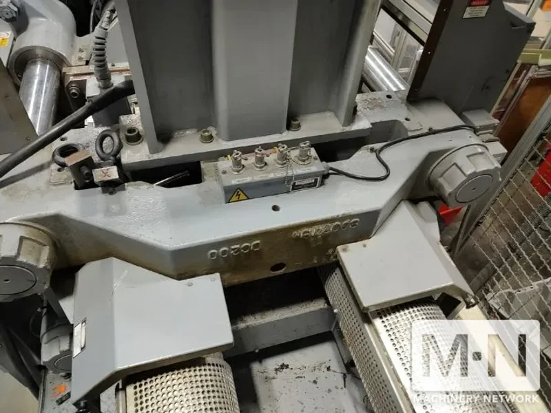 200 TON 6.8 OZ NISSEI MODEL DC200-25A 2-COLOR INJECTION MOLDING MACHINE MFG 2000