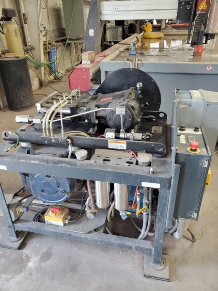 2015 Omax Maxiem 2040 Waterjet Cutting System (#4974)