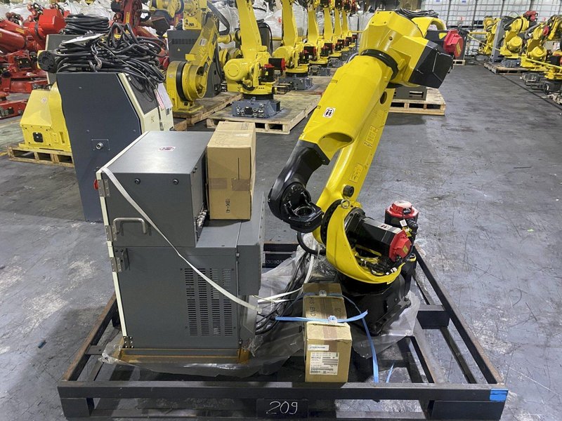 FANUC – ArcMate 120iD w/ R-30iB PLUS Controls Spot Tool+ Software NEW