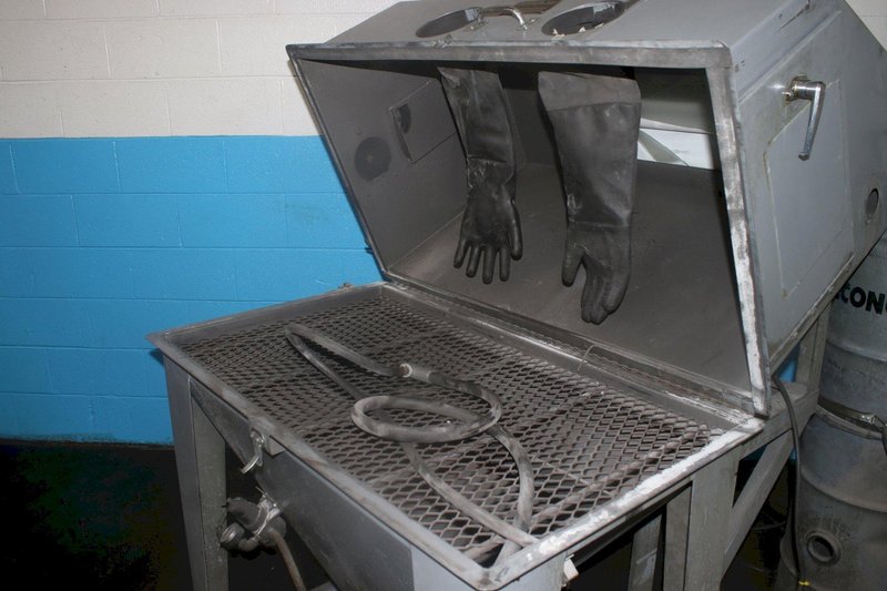 ENCONOLINE MODEL #42-24 BLAST CABNET: STOCK #75209