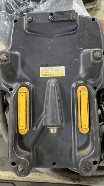 FANUC M-16IB/20 + R-J3IB ROBOT ARM AND CONTROL PANEL USED