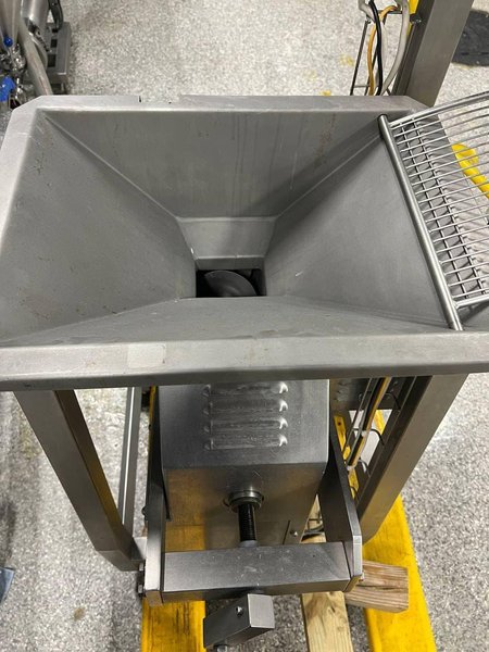 Pietribiasi Moldeadora DM.27 Mozzarella Moulding Machine, 2007