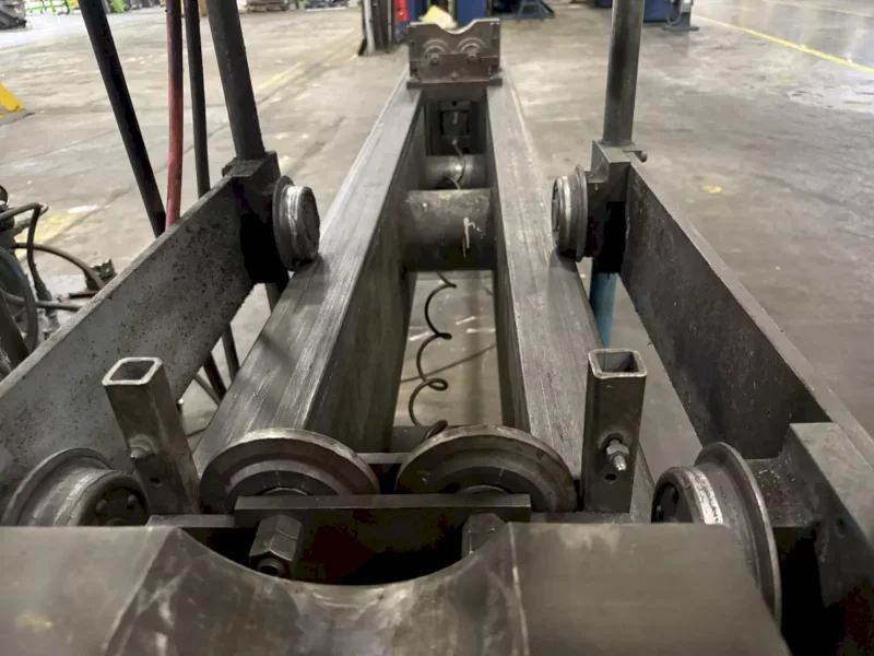 DRILCO TRAVELING HEAD HYDRAULIC STRAIGHTENING PRESS: YOBRO #25865