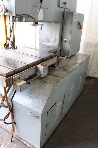 36" PEERLESS MODEL 3600 MH VERTICAL BANDSAW: STOCK #70549