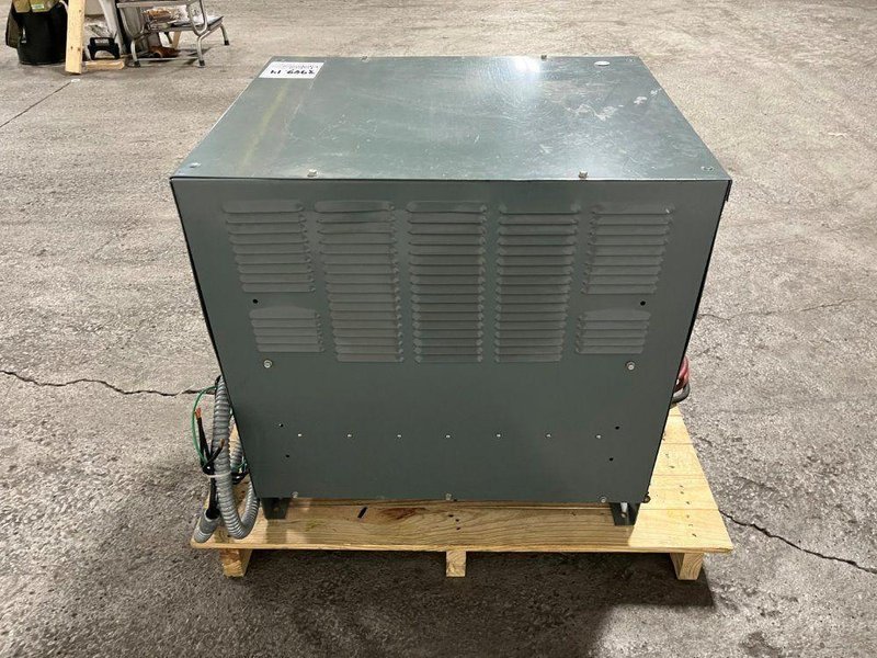 DEKA Automatic Battery Charger, Model 18C3-1050
