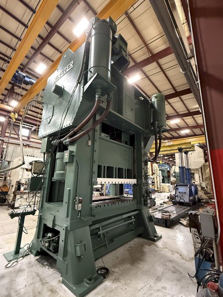 600-ton Minster E2-600-84-48 Hevi-Stamper Straight Side Metal Stamping Press For Sale, Year 1987