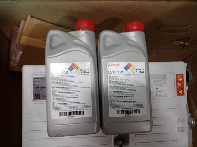 LEYBOLD VACUUM PUMP   -  SV28BI 960273