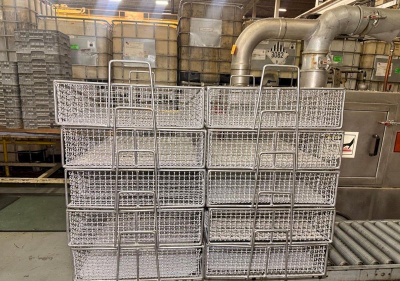 24" W X 10" H MIDBROOK MODEL #CYCLONE W/R/BD STAINLESS STEEL BELT STYLE PARTS WASHER 2011: YOBRO #24811