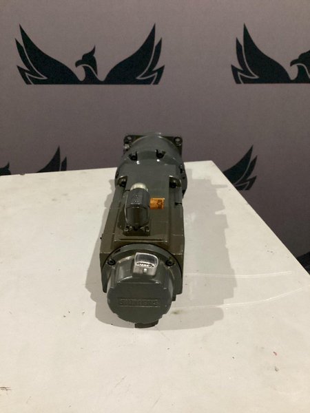 SIEMENS 1FK7042-2AF71-1CH1-Z SERVO MOTOR 0.82KW 3000RPM IP65 USED