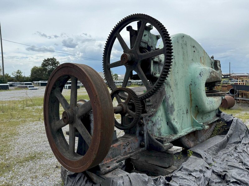 WILLIAMS &amp; WHITE DISHING PRESS. STOCK # 0341825