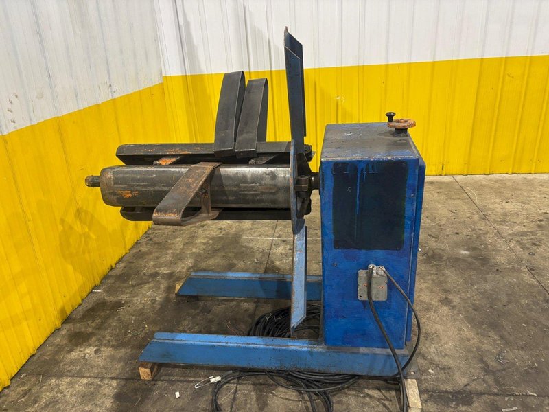 2,500 LBS LITTELL MODEL #60 MOTORIZED UNCOILER COIL REEL: YOBRO #24497